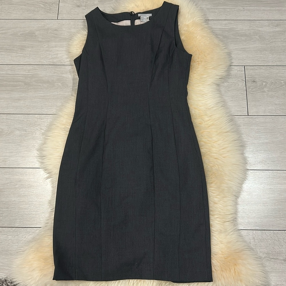 H&M Gray Knee Length Business Work Dress with Back Zipper and Slit Size 8